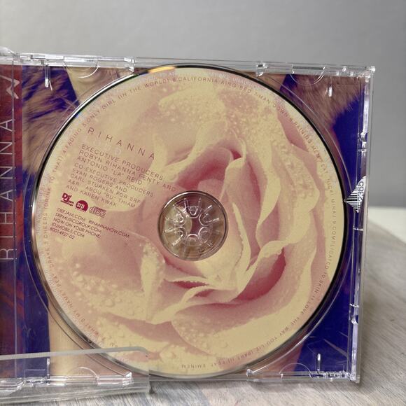 Rihanna Loud CD 2010 Pop R&B - Picture 4 of 6